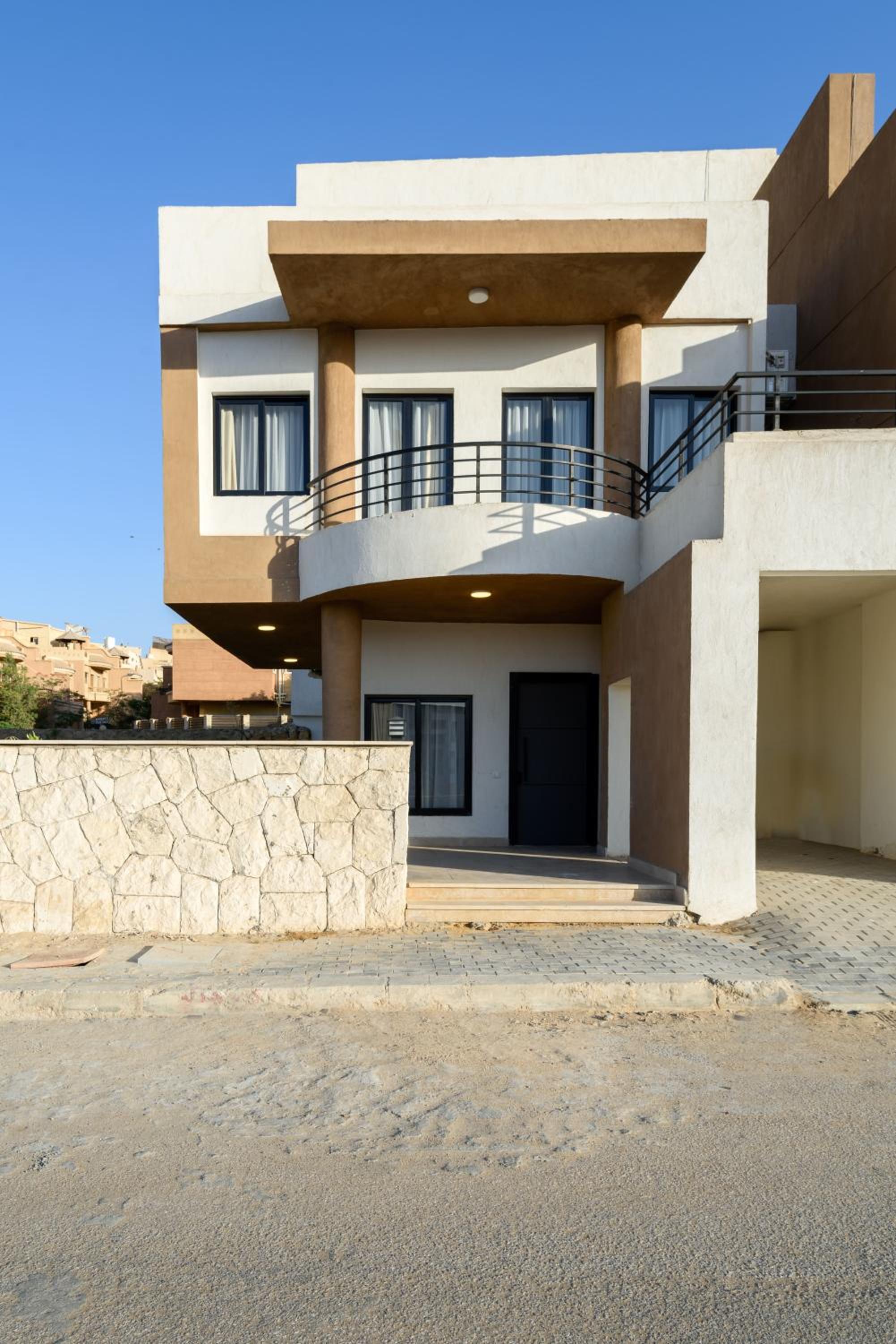 Golden 4BR Villas by Travelholic