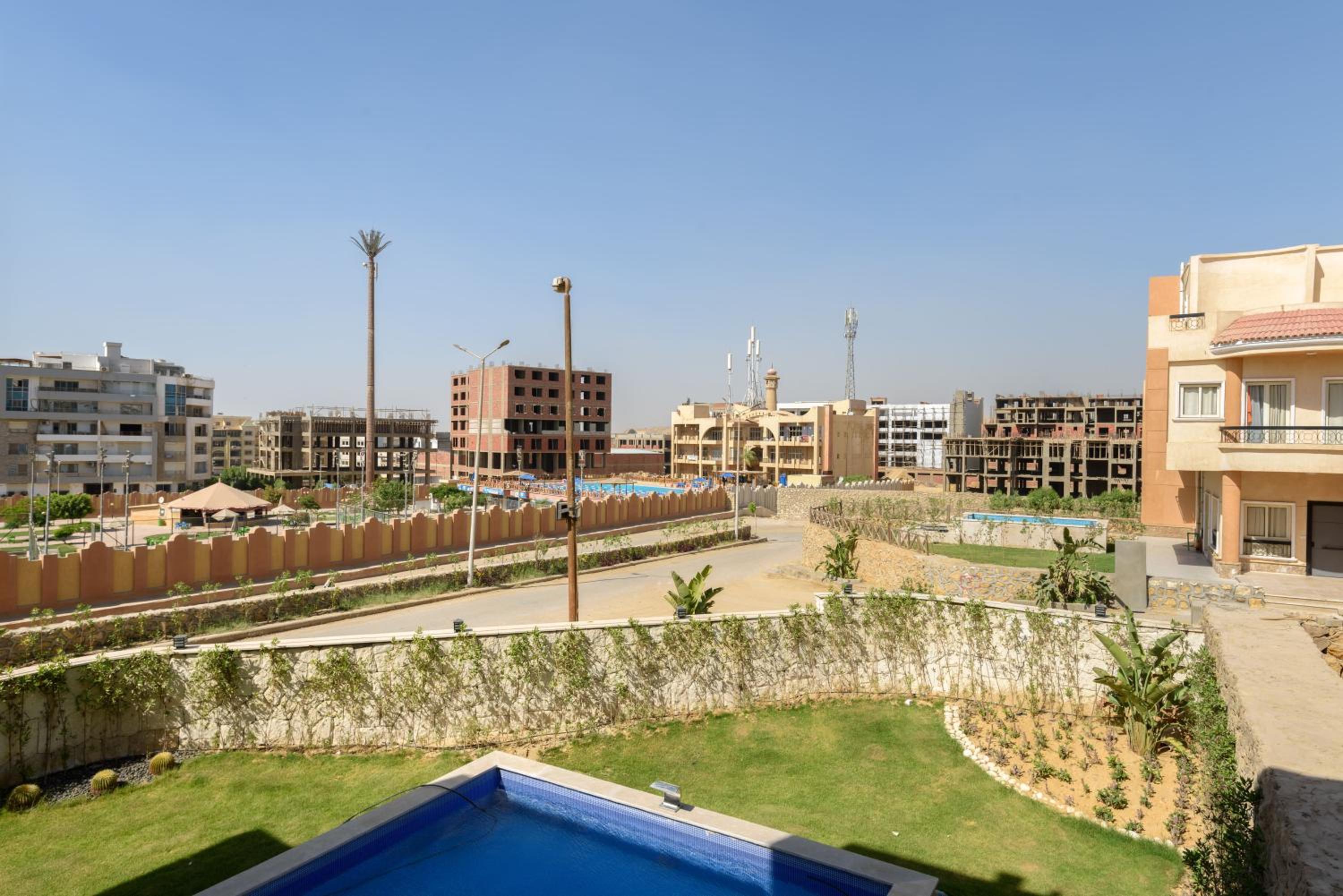 Golden 4BR Villas by Travelholic