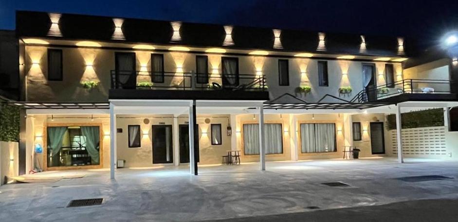 Plus Guesthouse