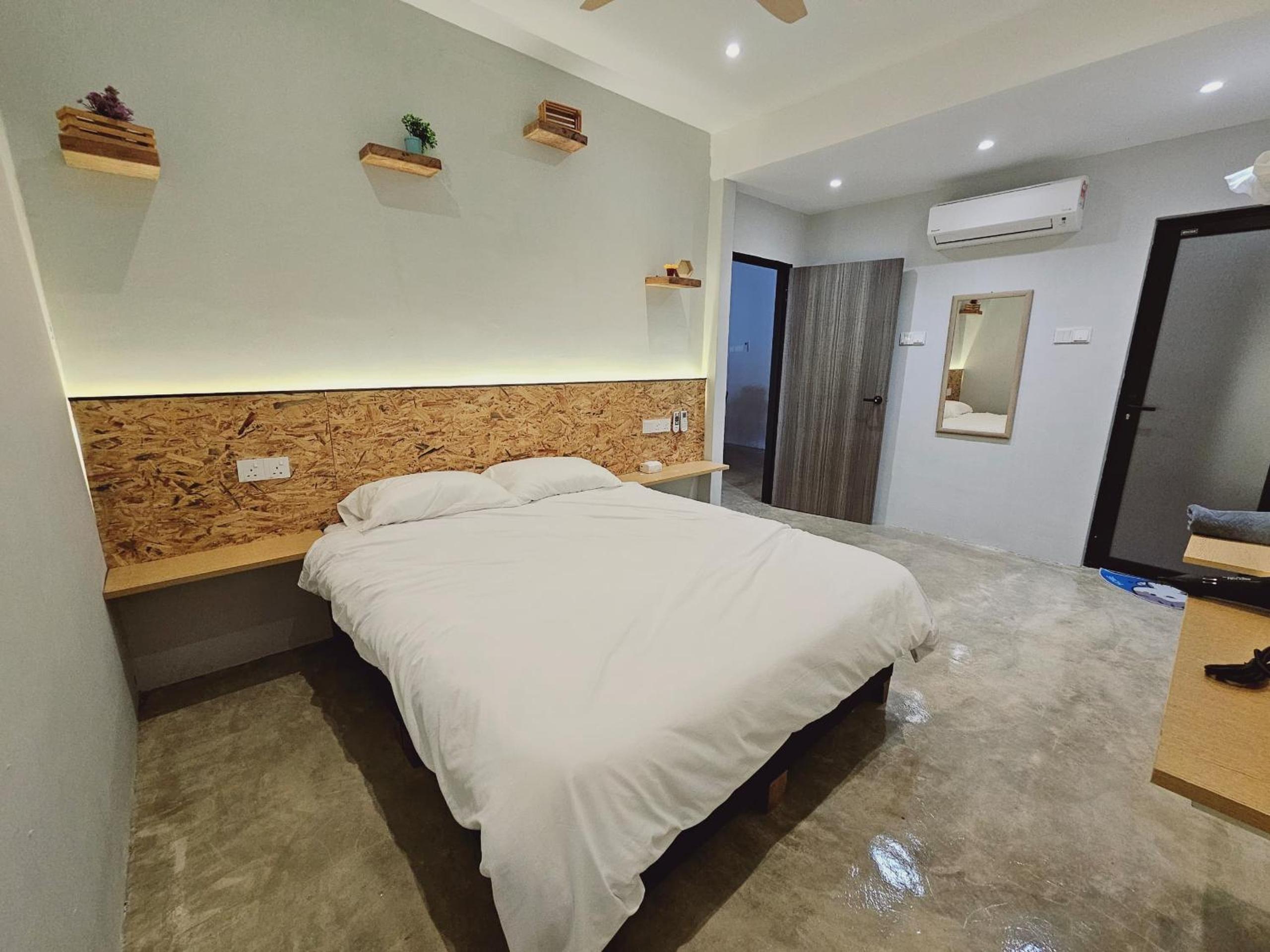 Plus Guesthouse