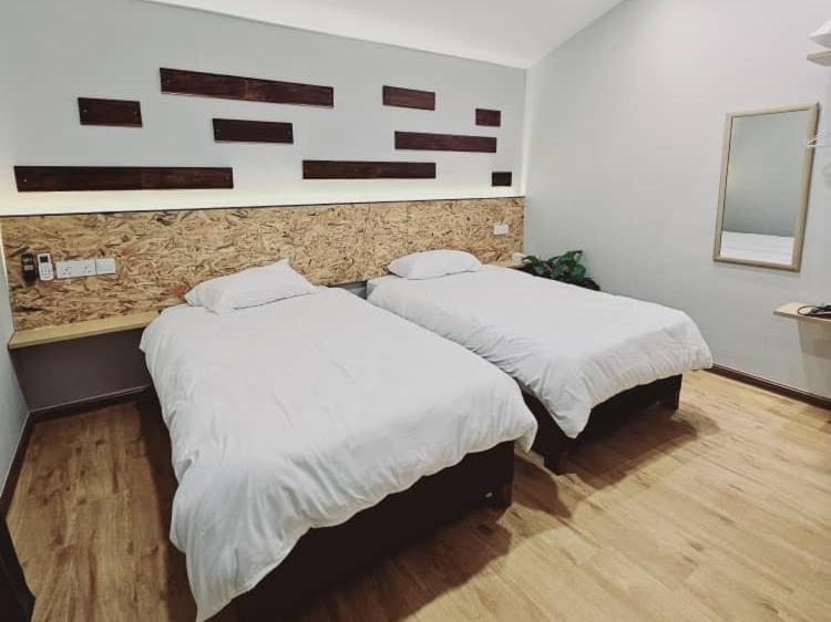 Plus Guesthouse