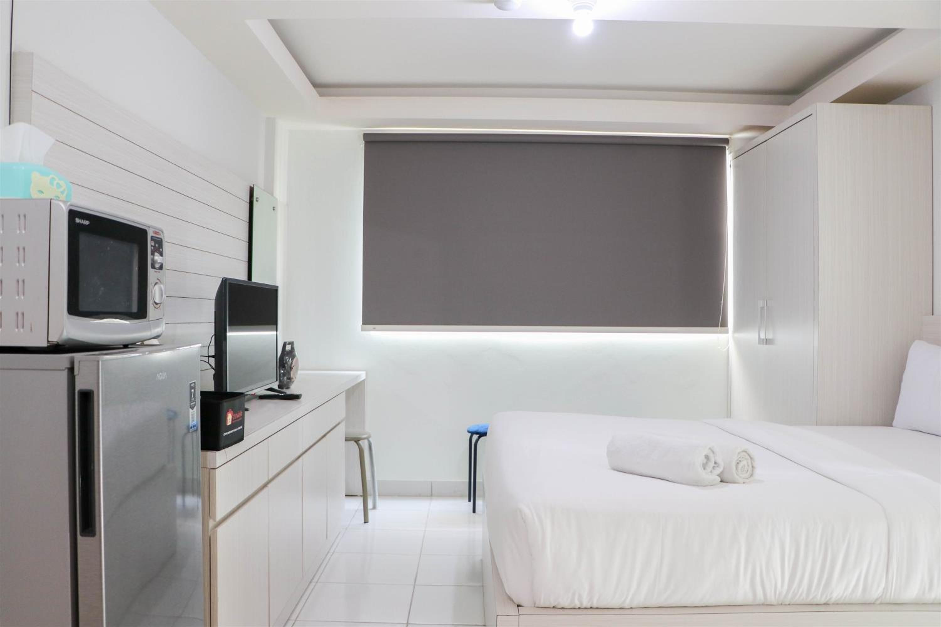 Best Deal and Cozy Studio Amethyst Apartment By Travelio view 5