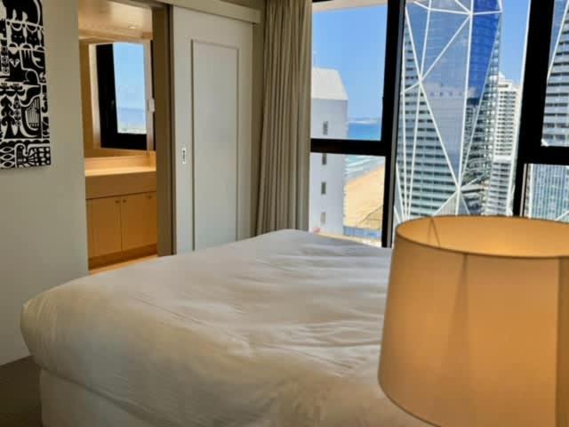 Surfers Paradise Beachfront Pool and Views