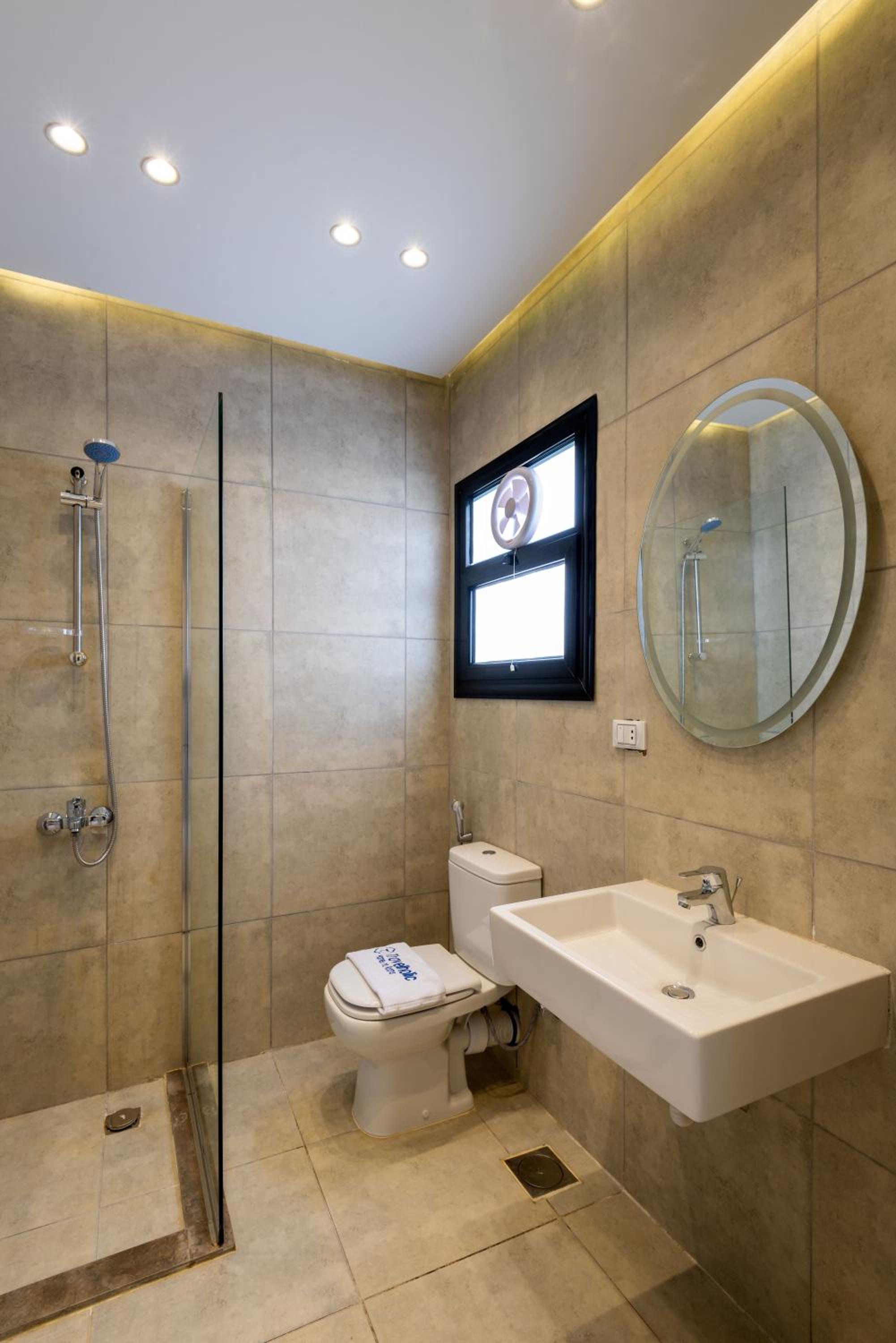 Golden 4BR Villas by Travelholic