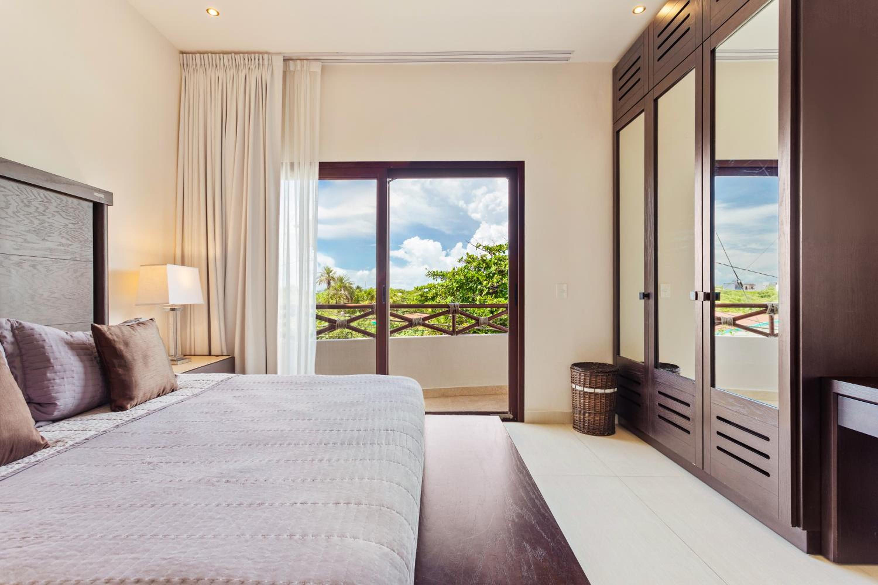 Casa Javi- Ocean Front located Mid Isla Mujeres view 3