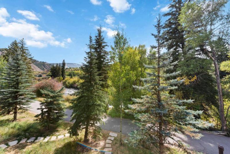 Riverfront Townhome 07 by East West Hospitality view 5
