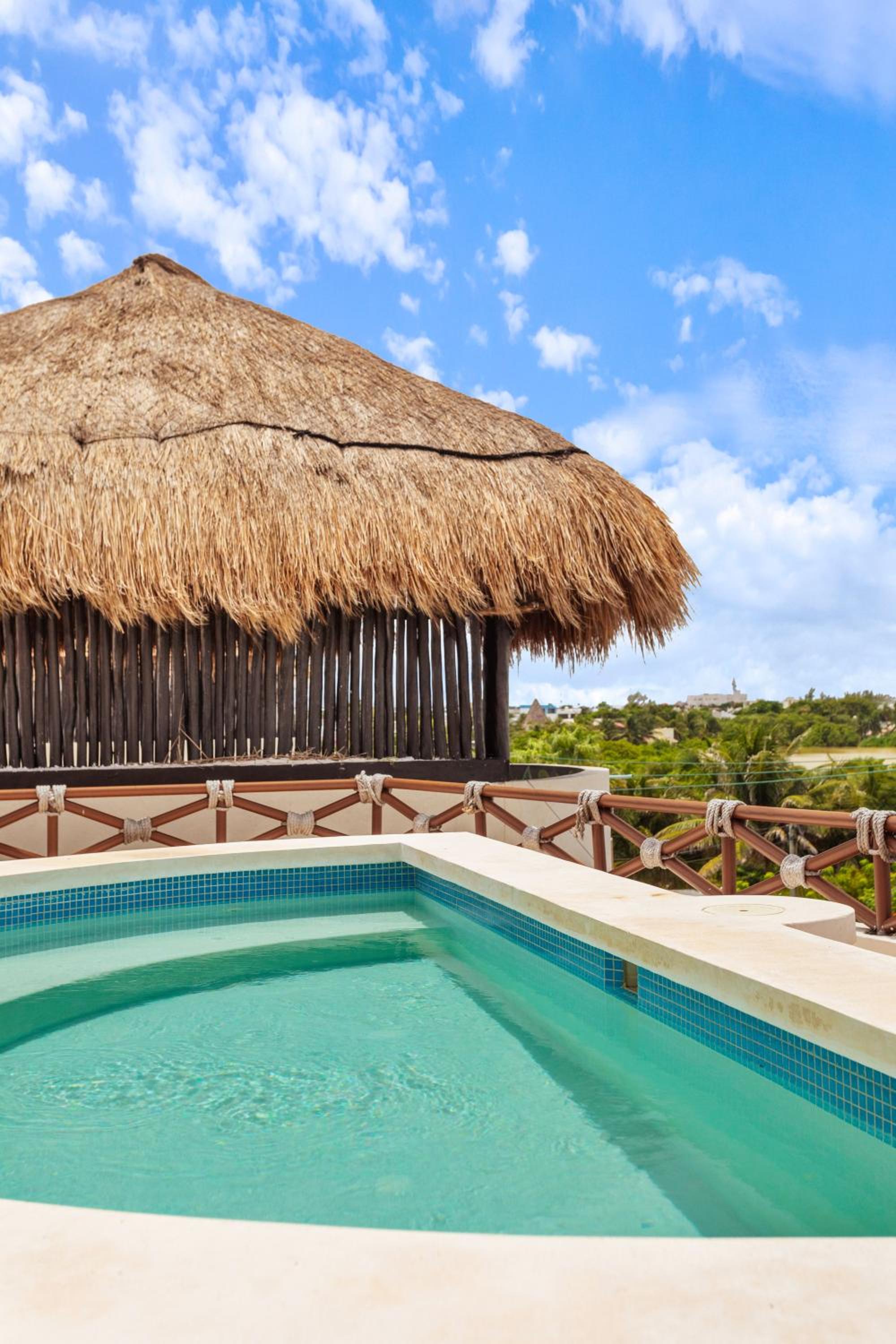 Casa Javi- Ocean Front located Mid Isla Mujeres view 5
