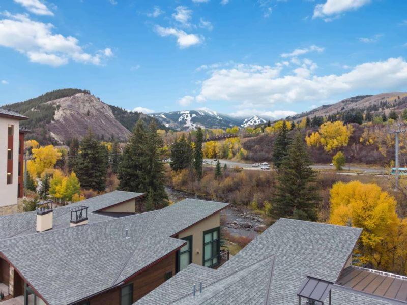 Riverfront Townhome 12 by East West Hospitality view 2