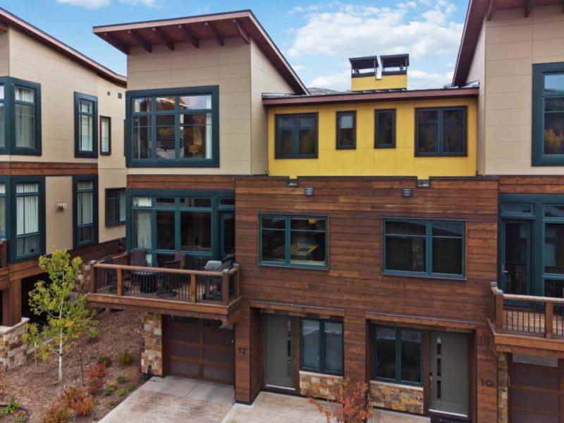 Riverfront Townhome 12 by East West Hospitality view 3