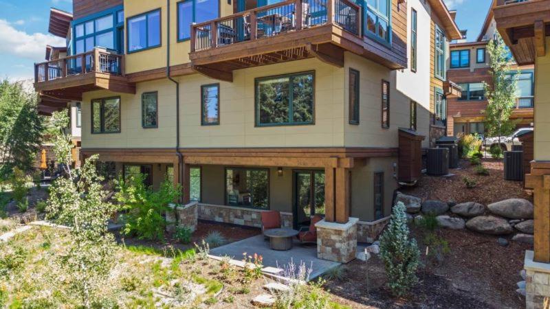 Riverfront Townhome 15 by East West Hospitality view 3