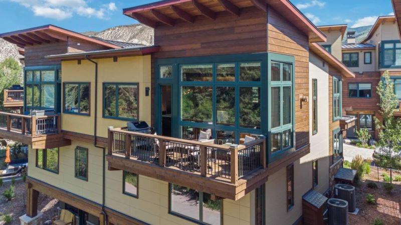 Riverfront Townhome 15 by East West Hospitality view 4