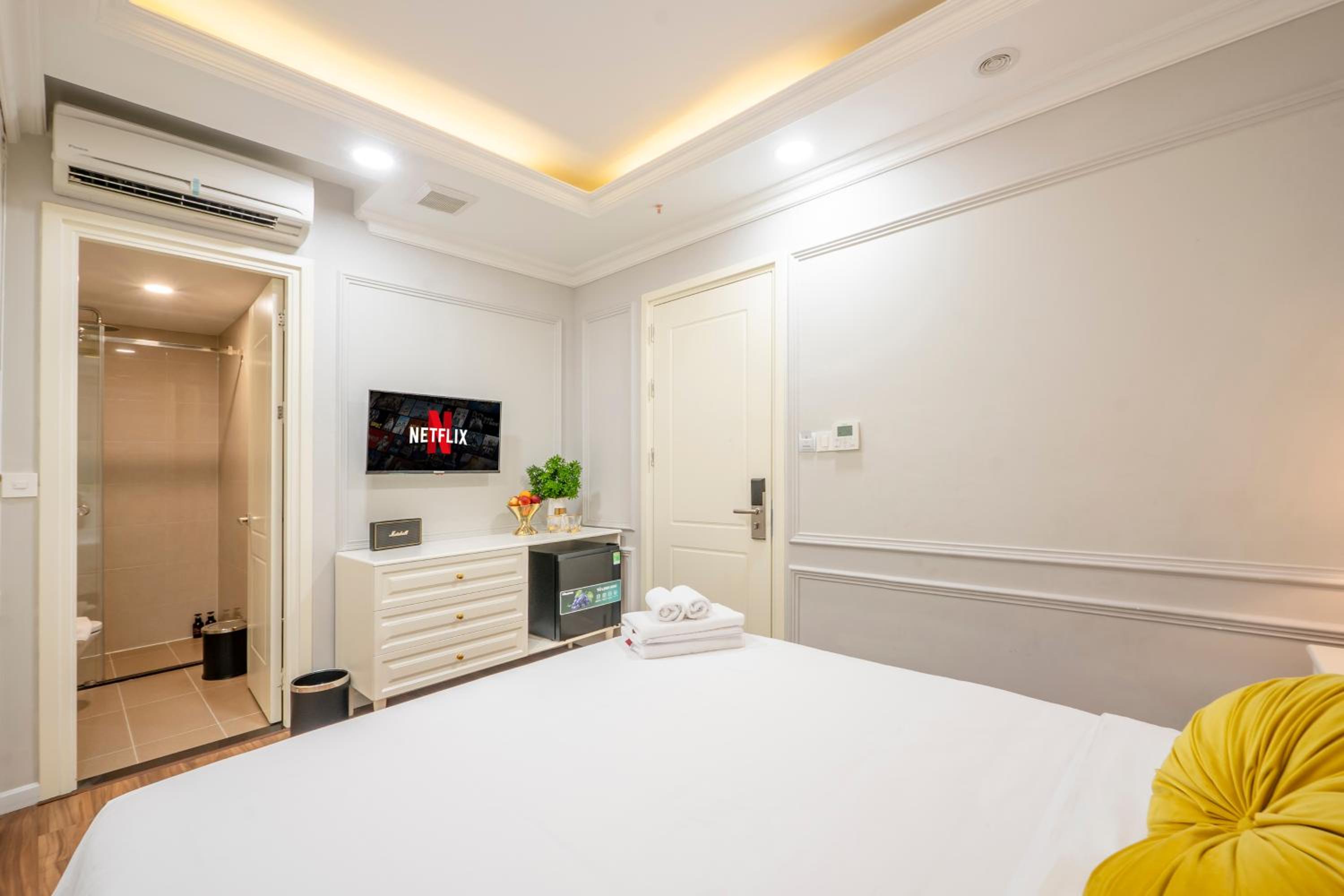 hotel room