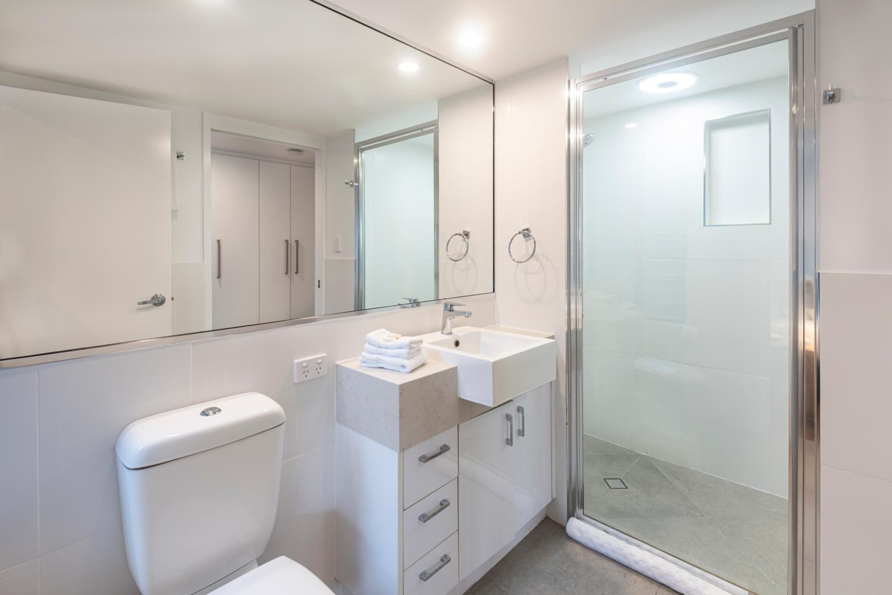 Oasis Apartments on Hamilton Island by HIHA