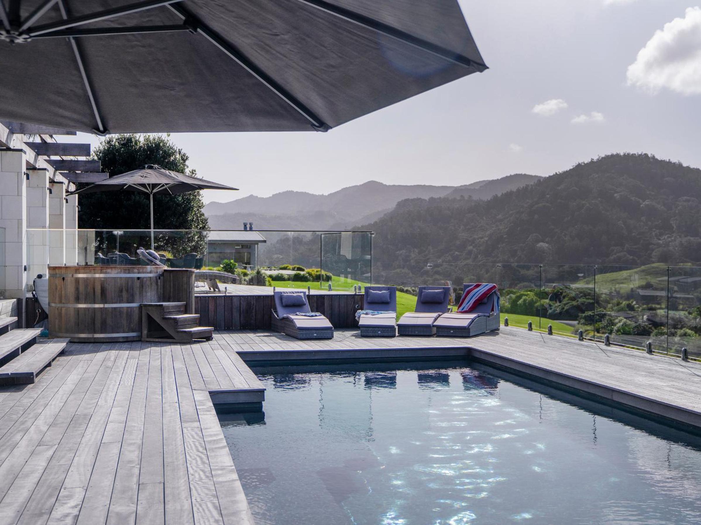 Te Punga Lodge - Whangapoua Beach Luxury Villa view 3