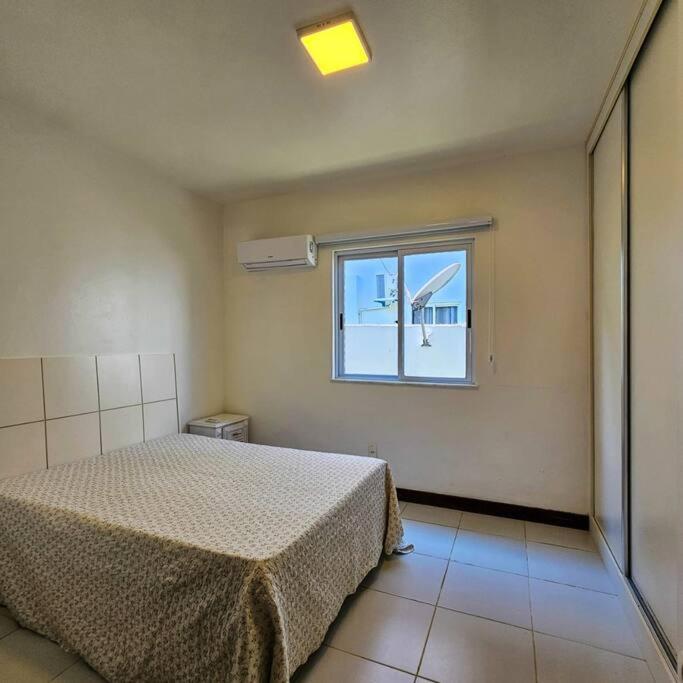 Casa de Praia com 5 quartos e Piscina em Guarajuba Bahia