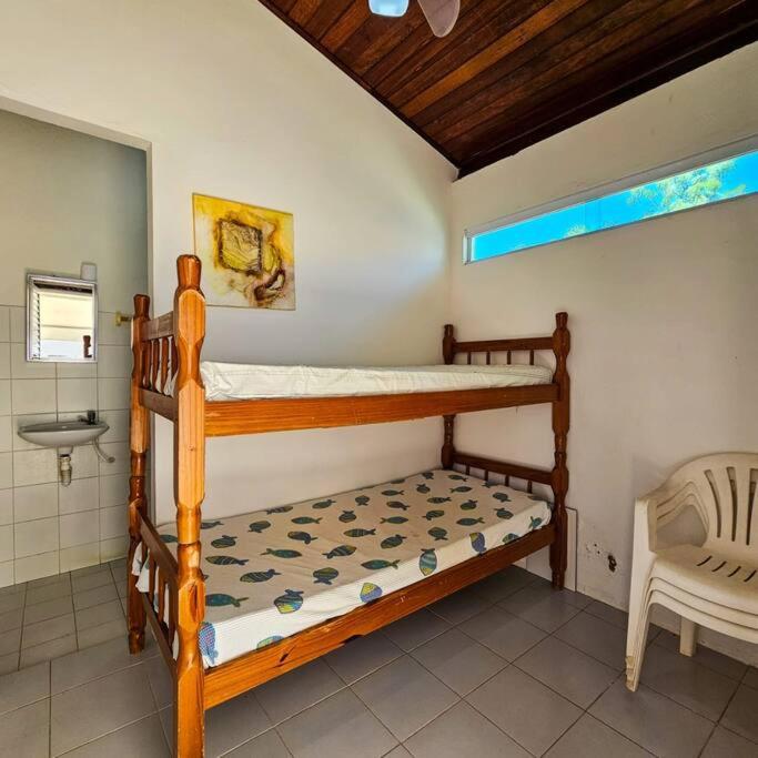 Casa de Praia com 5 quartos e Piscina em Guarajuba Bahia