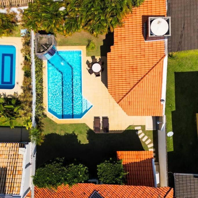 Casa de Praia com 5 quartos e Piscina em Guarajuba Bahia