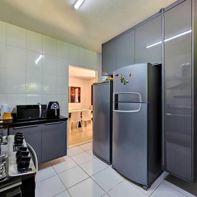 Casa de Praia com 5 quartos e Piscina em Guarajuba Bahia