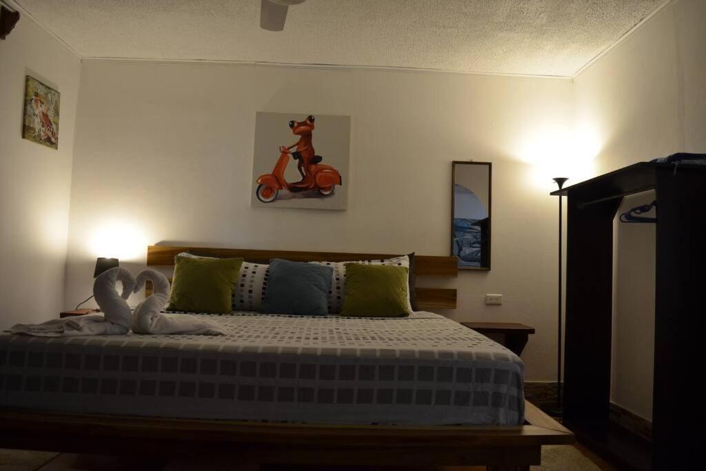 BEACH FLAT LINDIA in MANUEL ANTONIO