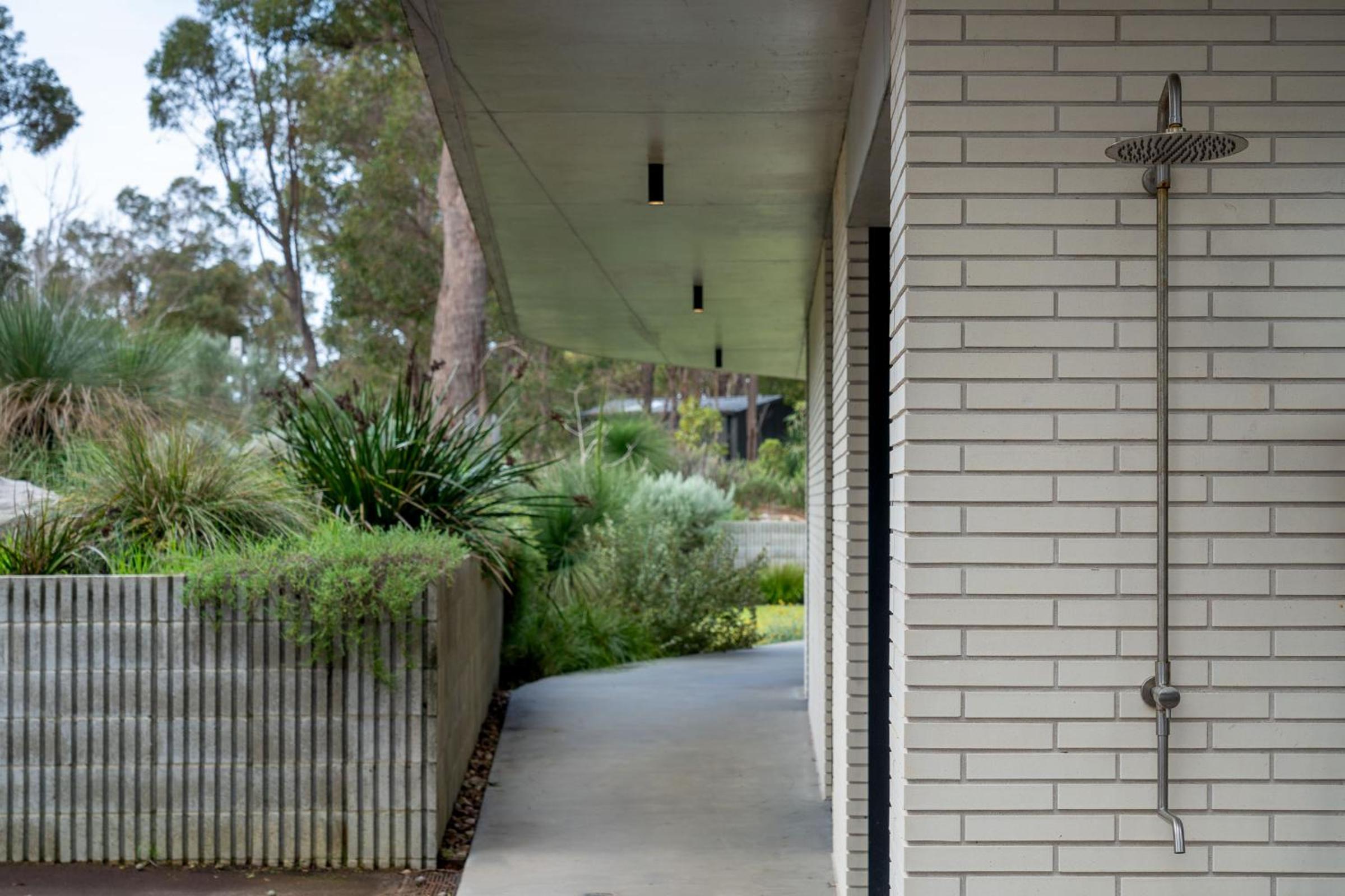 Boomerang House I Private Properties