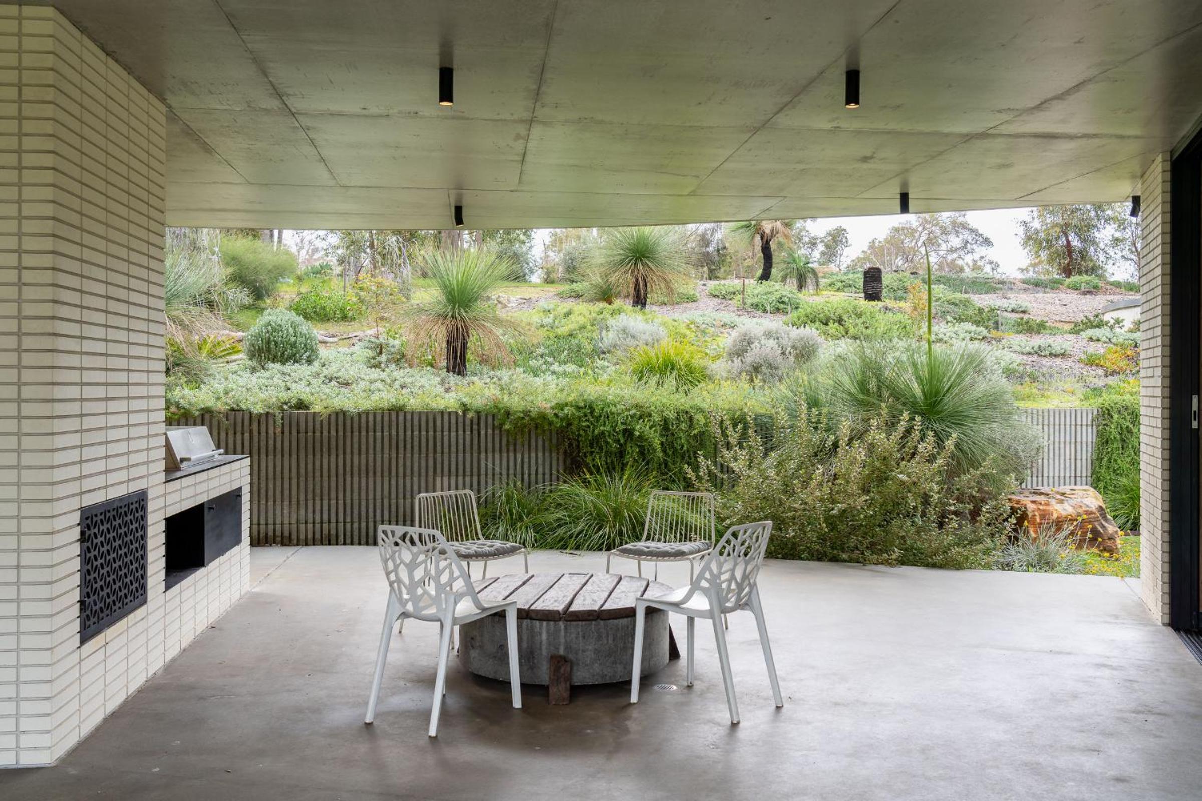 Boomerang House I Private Properties