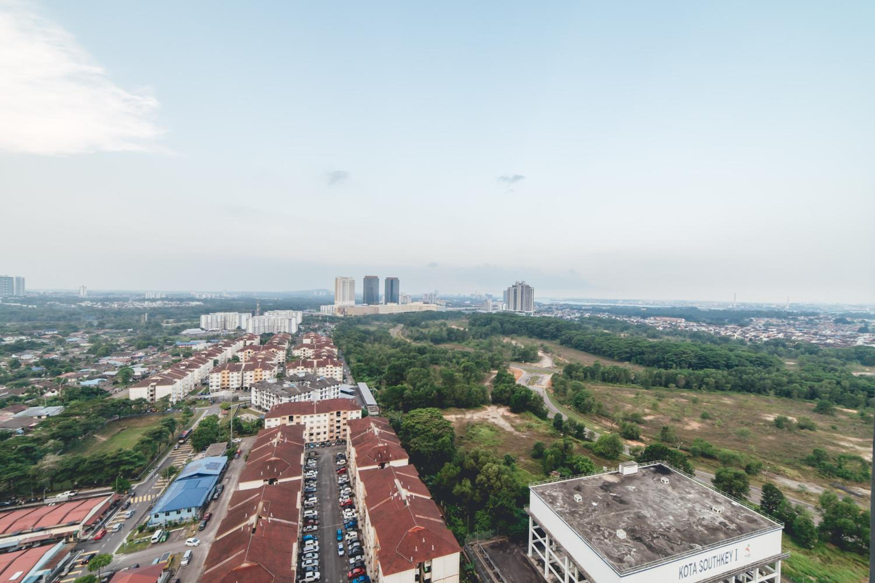 1Tebrau Serenity Studio Suite nr Columbia Hospital by Our Stay