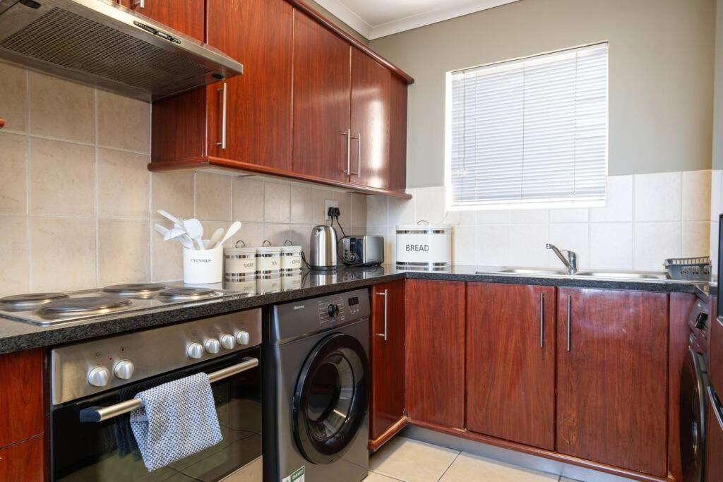 Duplex Penthouse- Century City -Sleeps 4 view 4