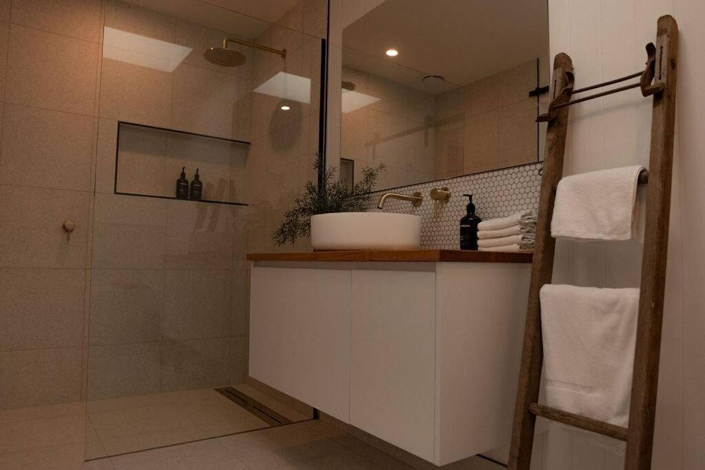 House Peron - Bayside Luxury
