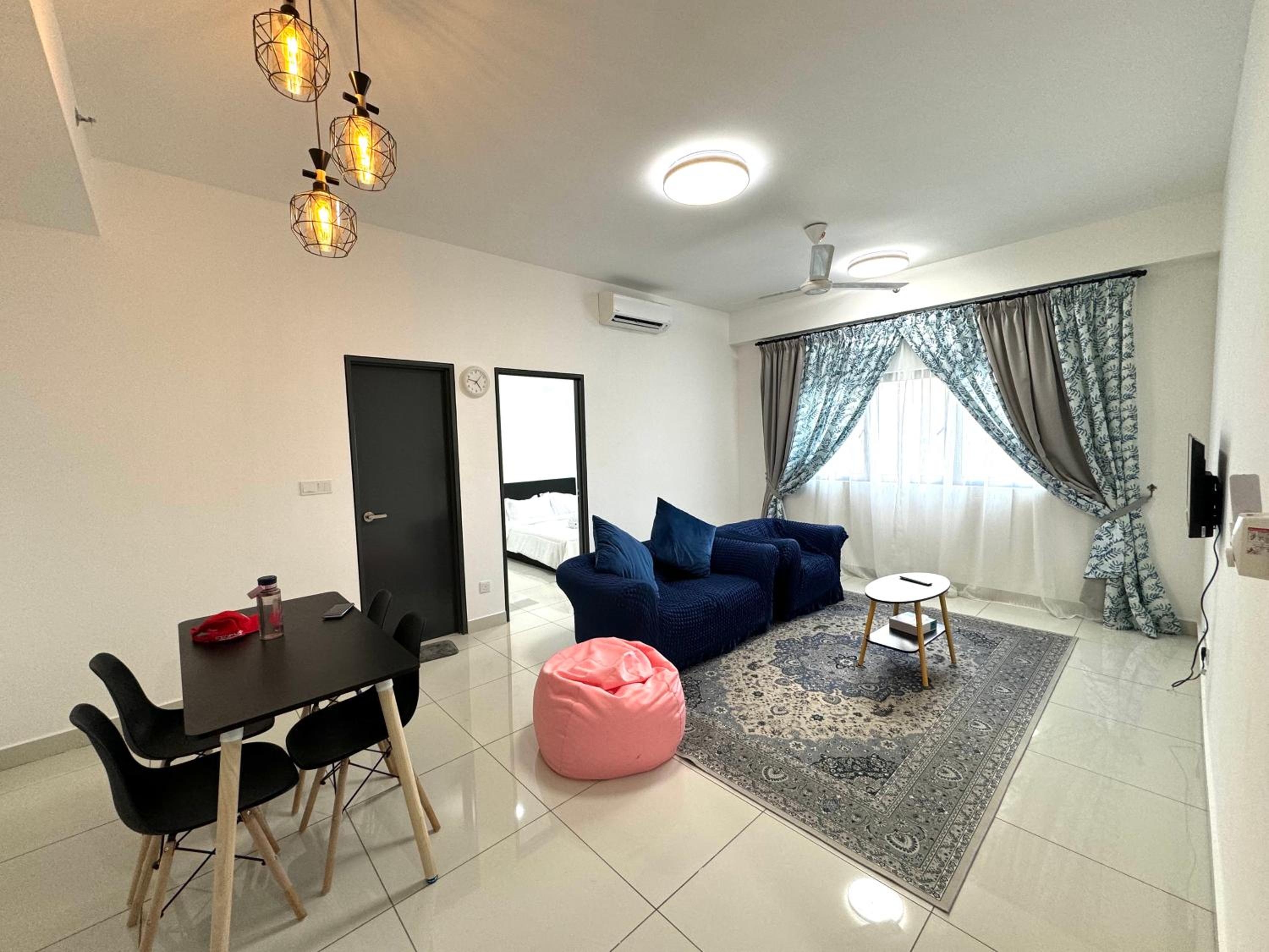 REENHOMESTAY Edu Sentral Setia Alam Shah Alam photo 5
