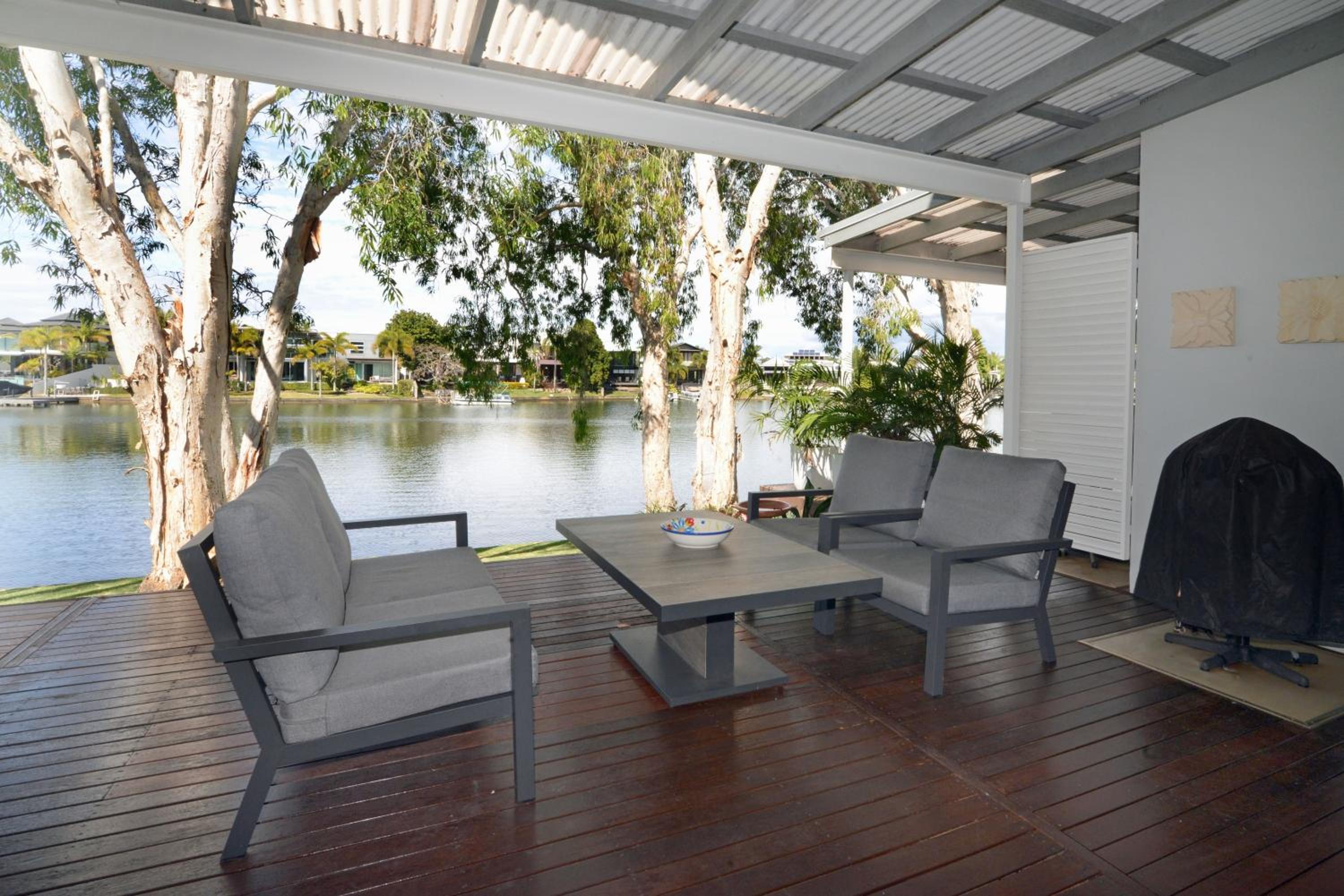 Noosa Entrance Waterfront Resort