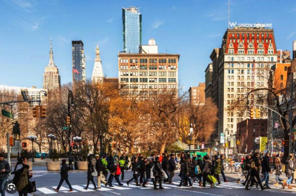 Downtown Manhattan Union Square 1BR - Steps from Subway & Dining
