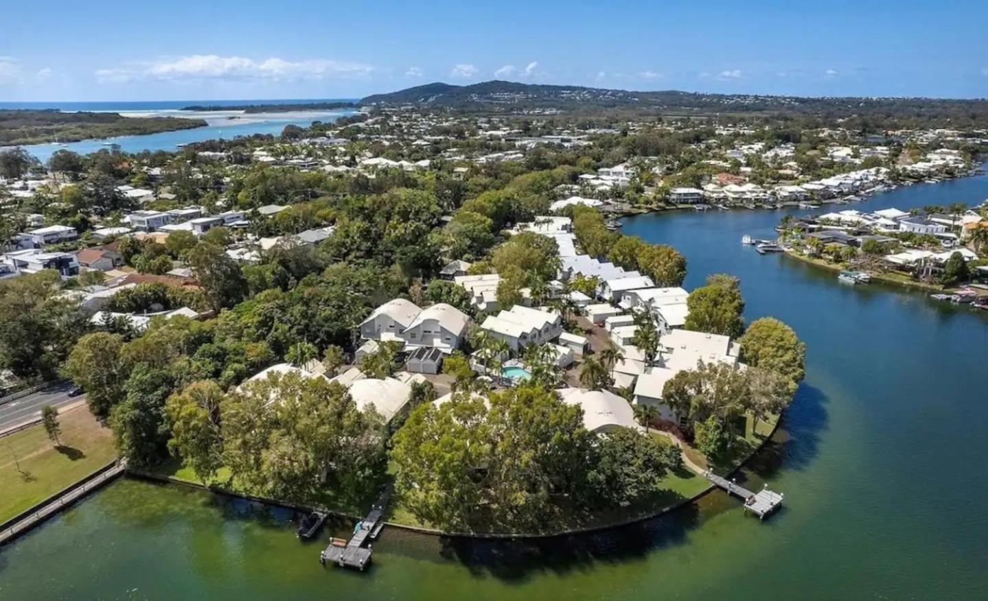Noosa Entrance Waterfront Resort