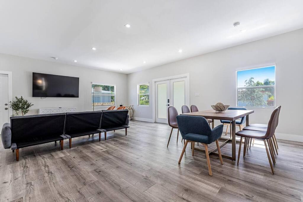 Miami Modern Oasis Retreat - Close to Airport