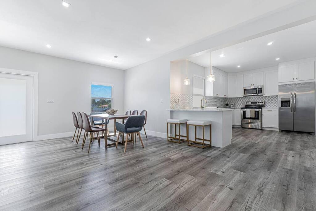 Miami Modern Oasis Retreat - Close to Airport