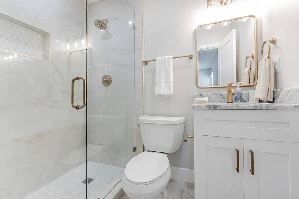 Miami Modern Oasis Retreat - Close to Airport