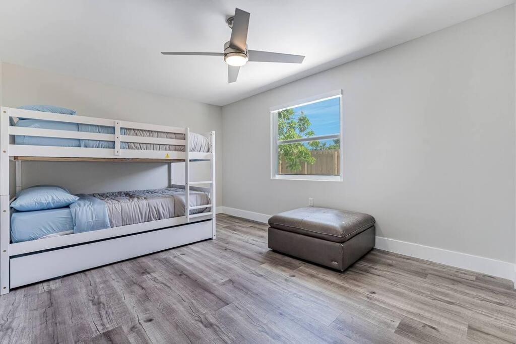 Miami Modern Oasis Retreat - Close to Airport