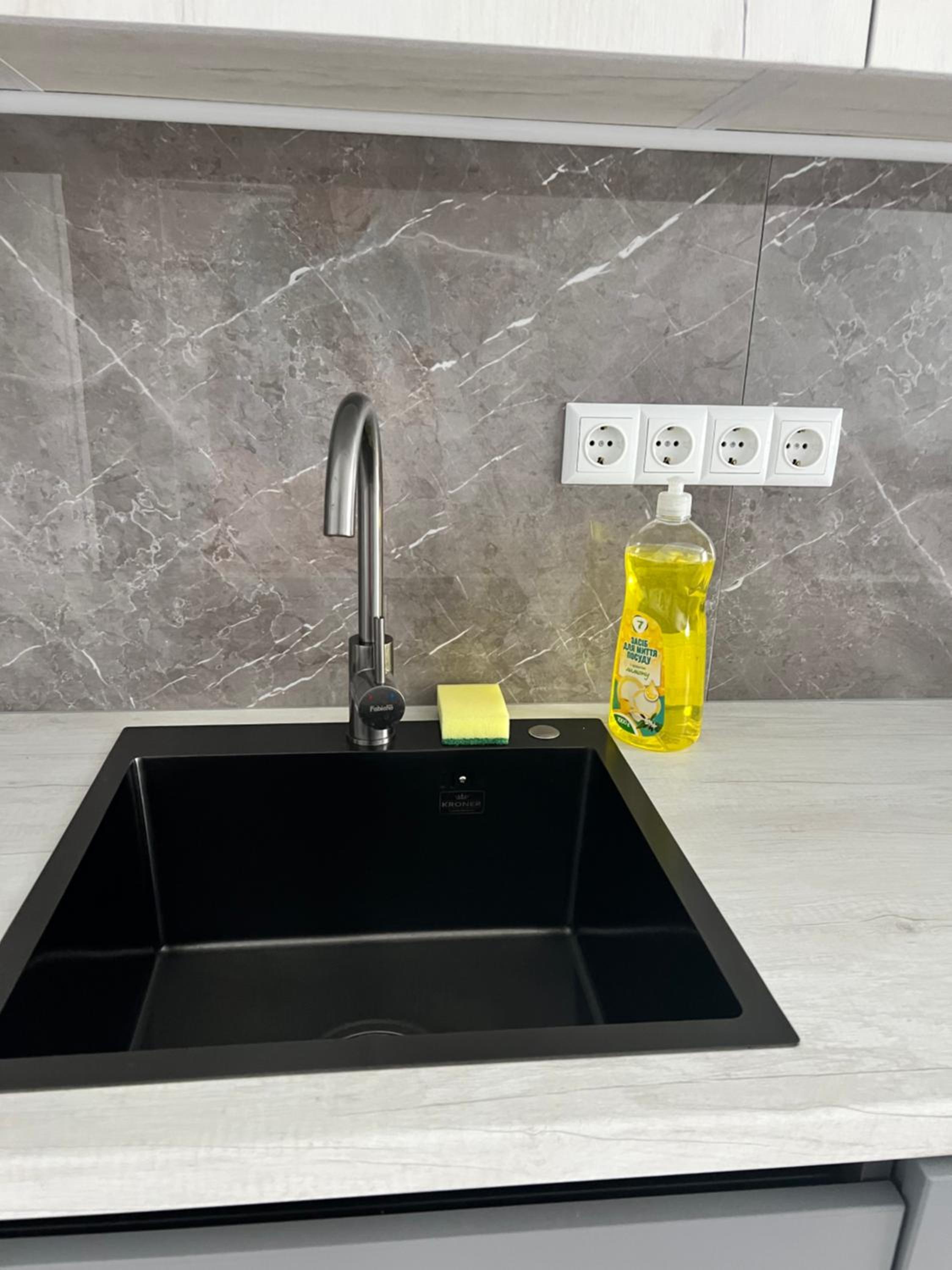 Gold Apartment Vysochana18