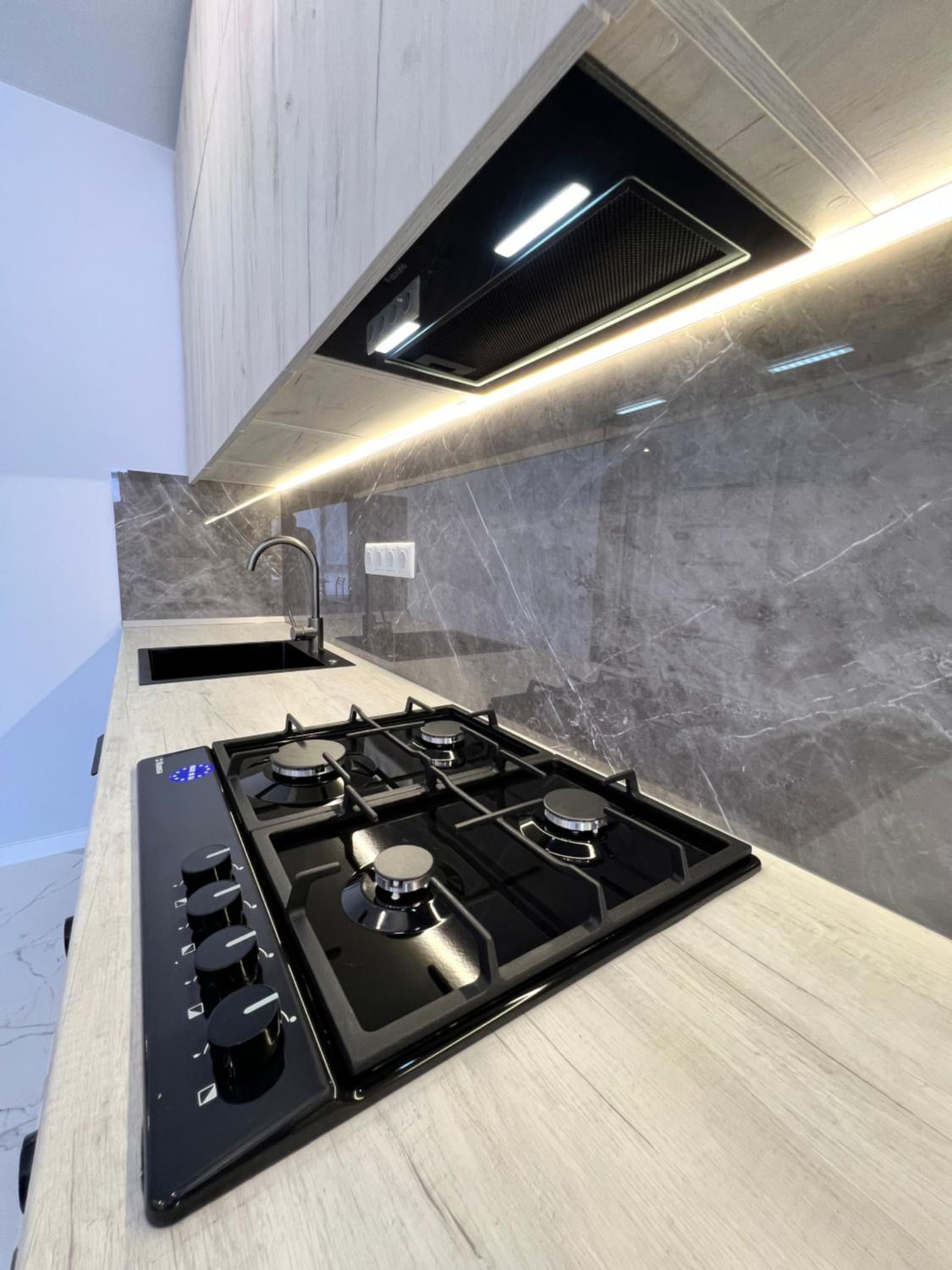 Gold Apartment Vysochana18