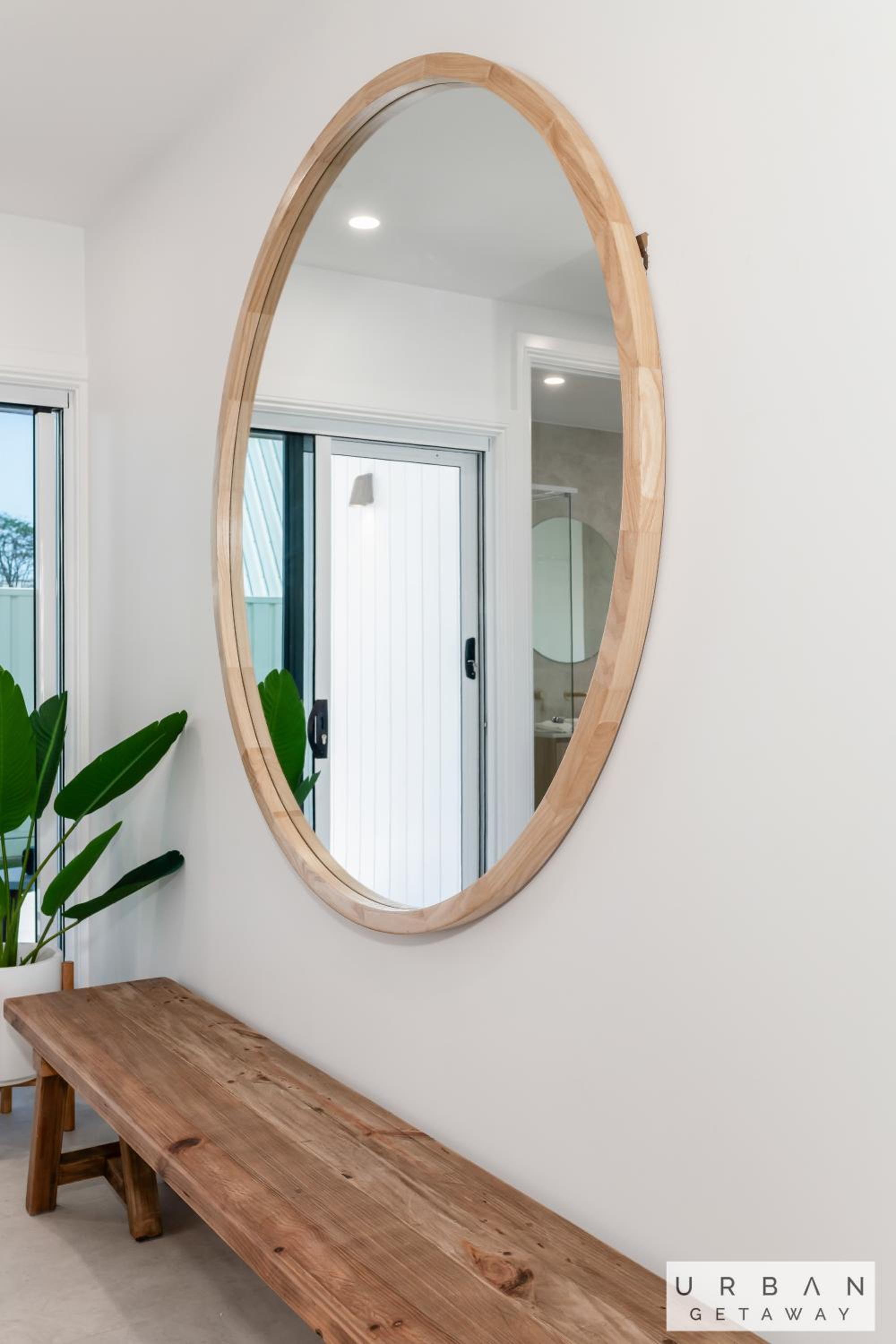 Bargara Coastal Luxe Aircon, Outside Pet, Sleeps 8