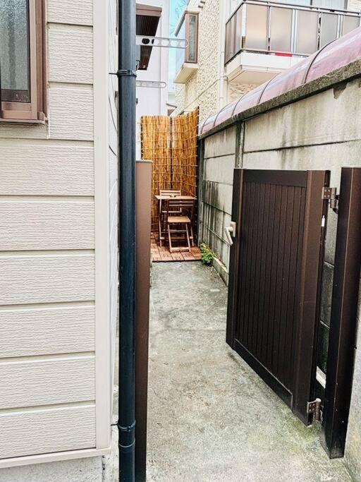 Holiday Akabane House - A Traditional Japanese House in Tokyo, with Direct Access to Shinjuku & Shibuya