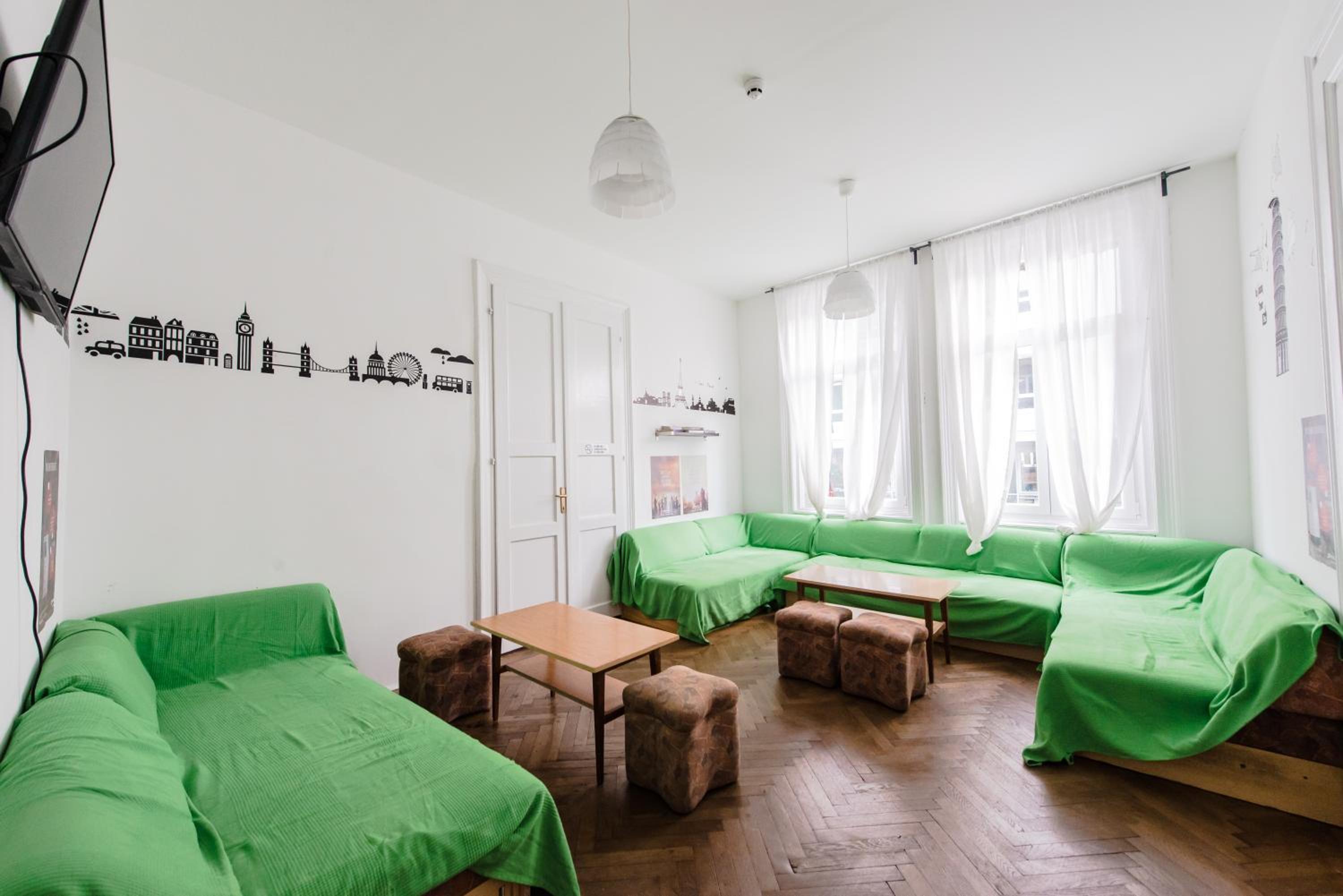 Budapest Party Hostel at Udvarom