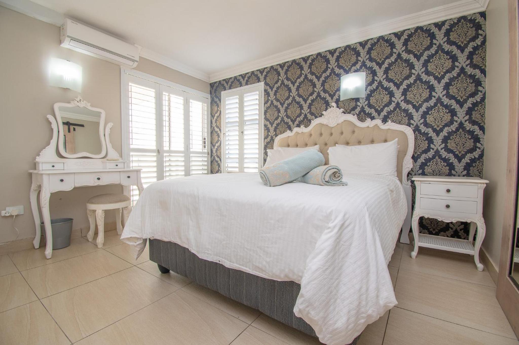15 Glitter Bay Umhlanga Rocks Beachfront view 2