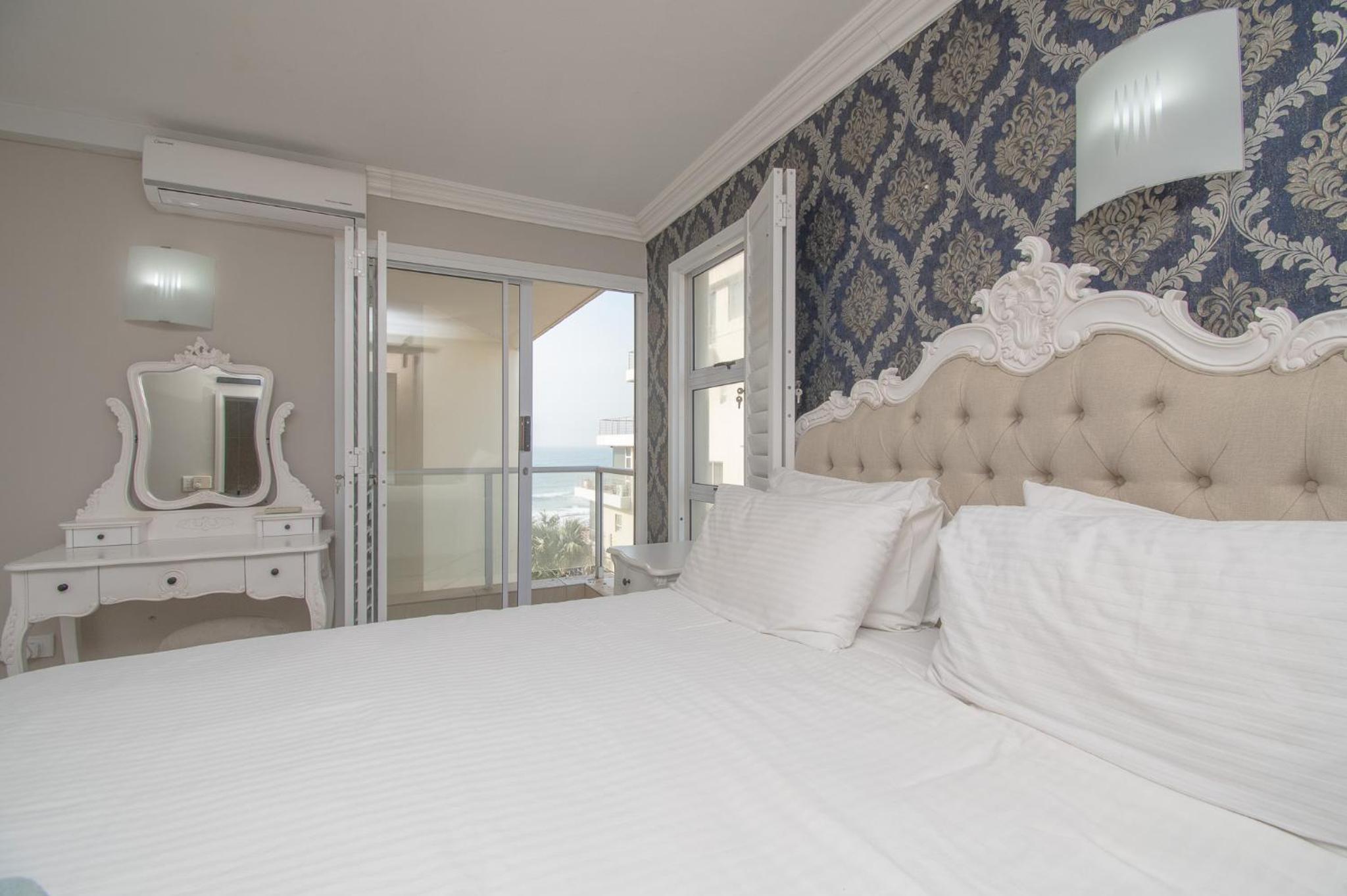 15 Glitter Bay Umhlanga Rocks Beachfront view 3