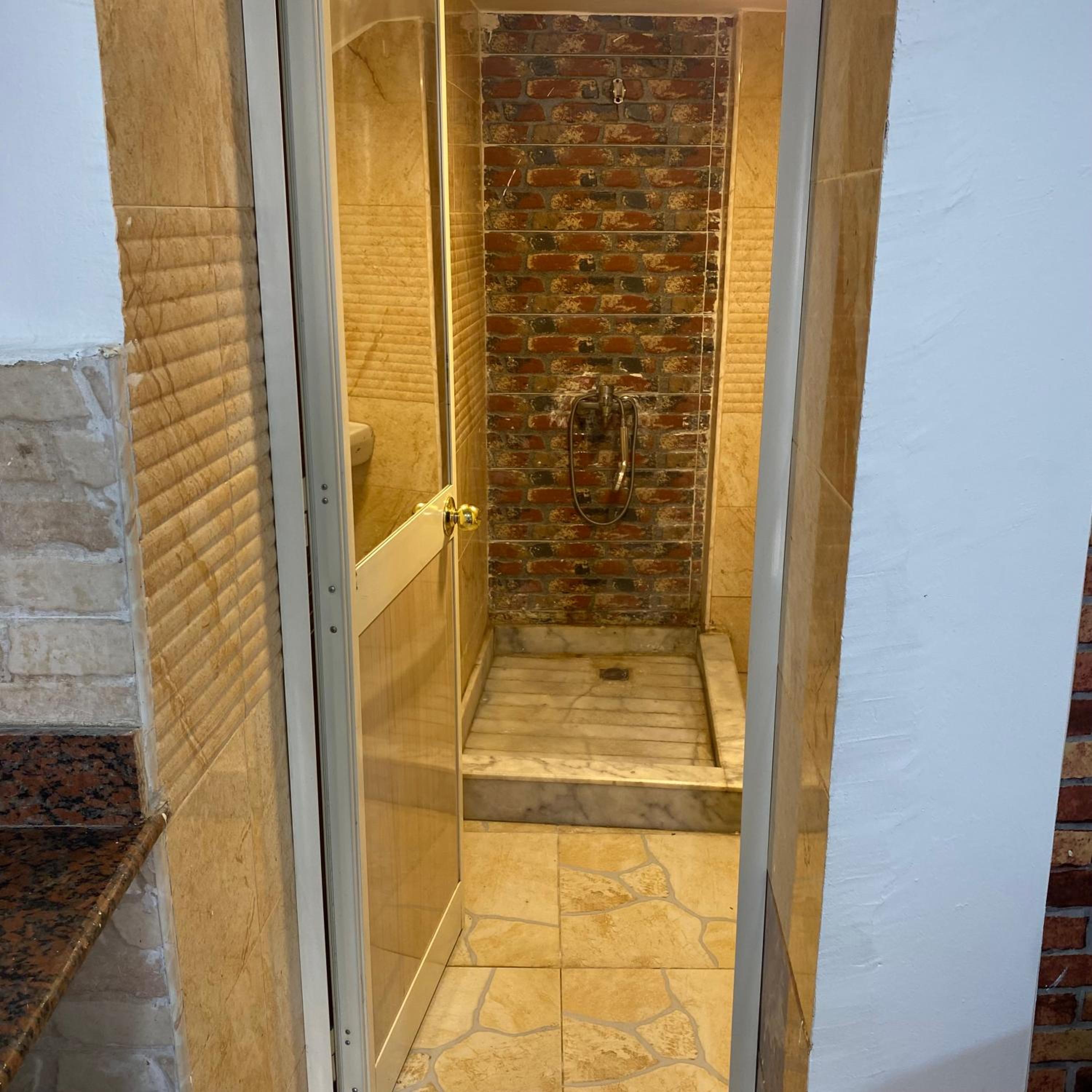 Studio near airport