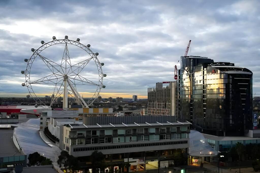 Mt1012 - 1 BR Docklands Delight, Stunning Apartment