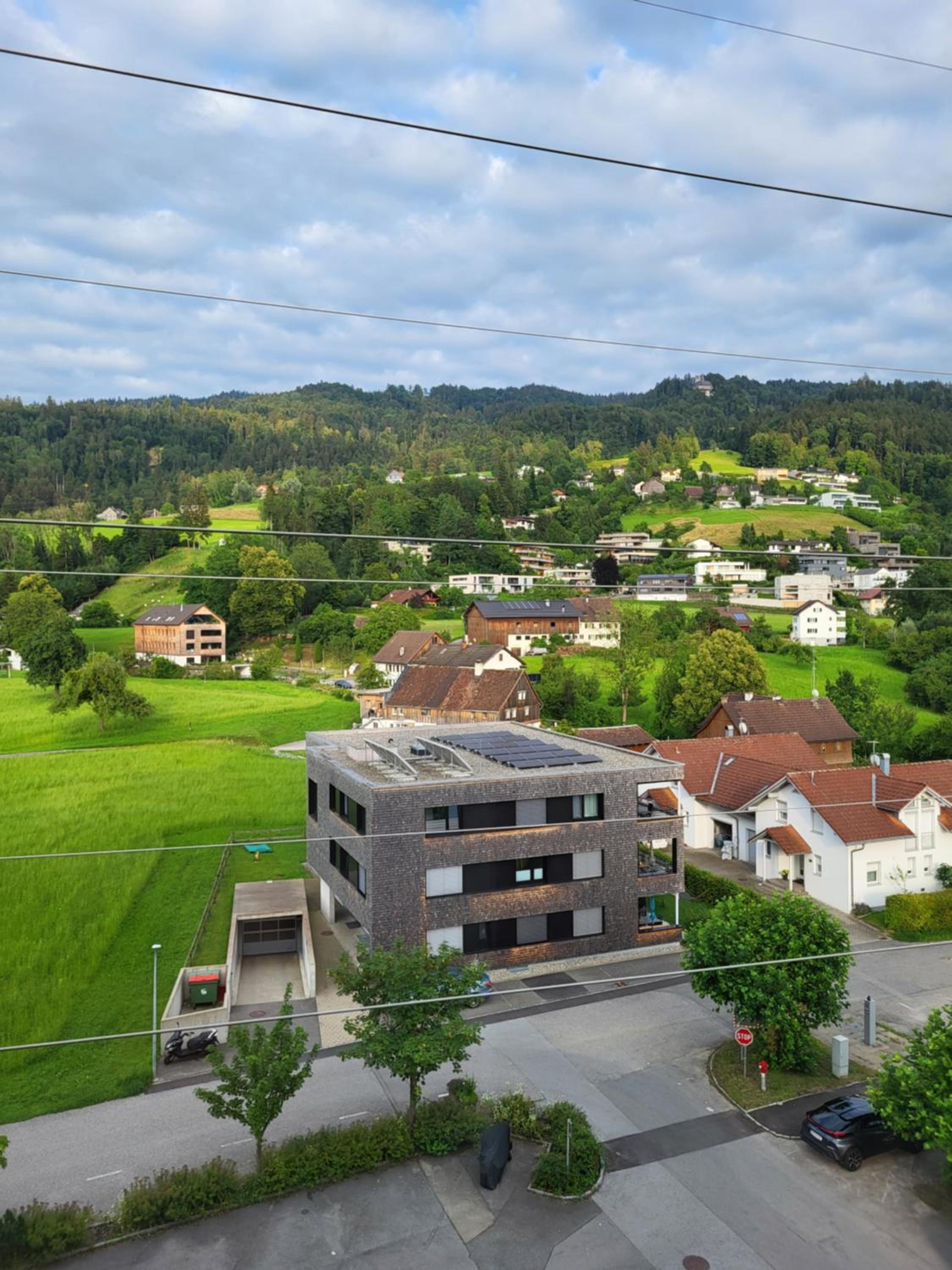 Apartment mit Terassee & Aussicht auf See und Berge
