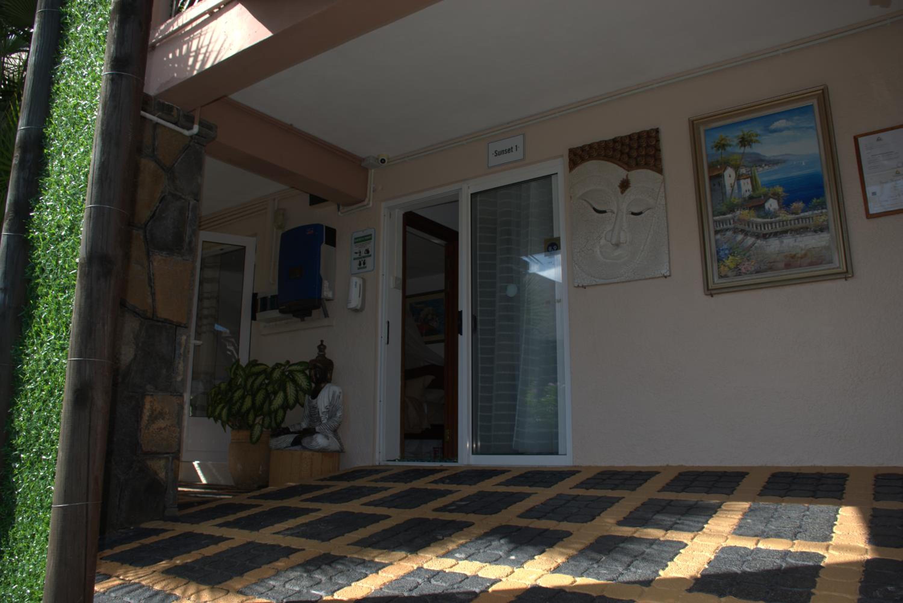 Sunset Villa