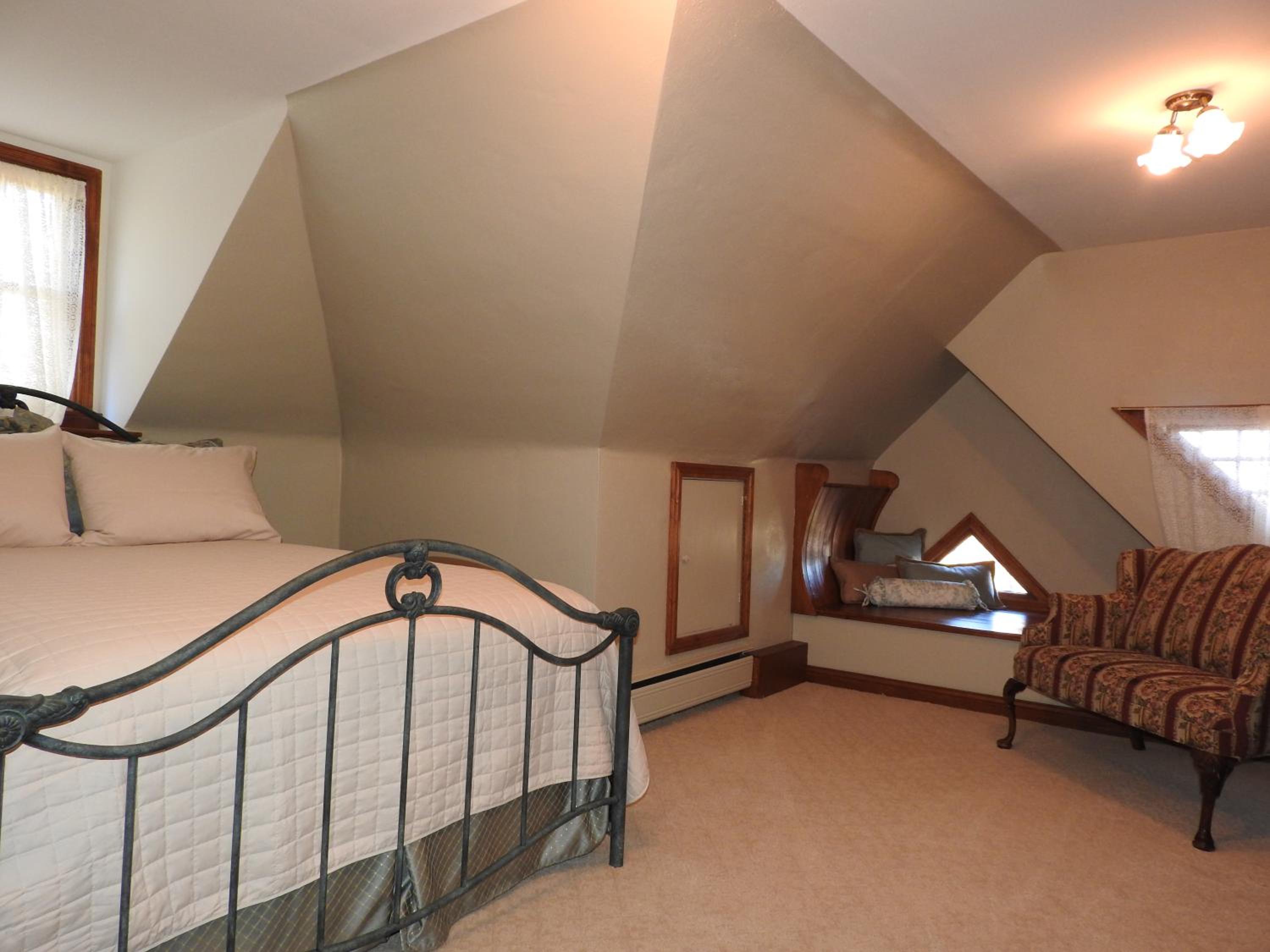 Champaign Garden Inn