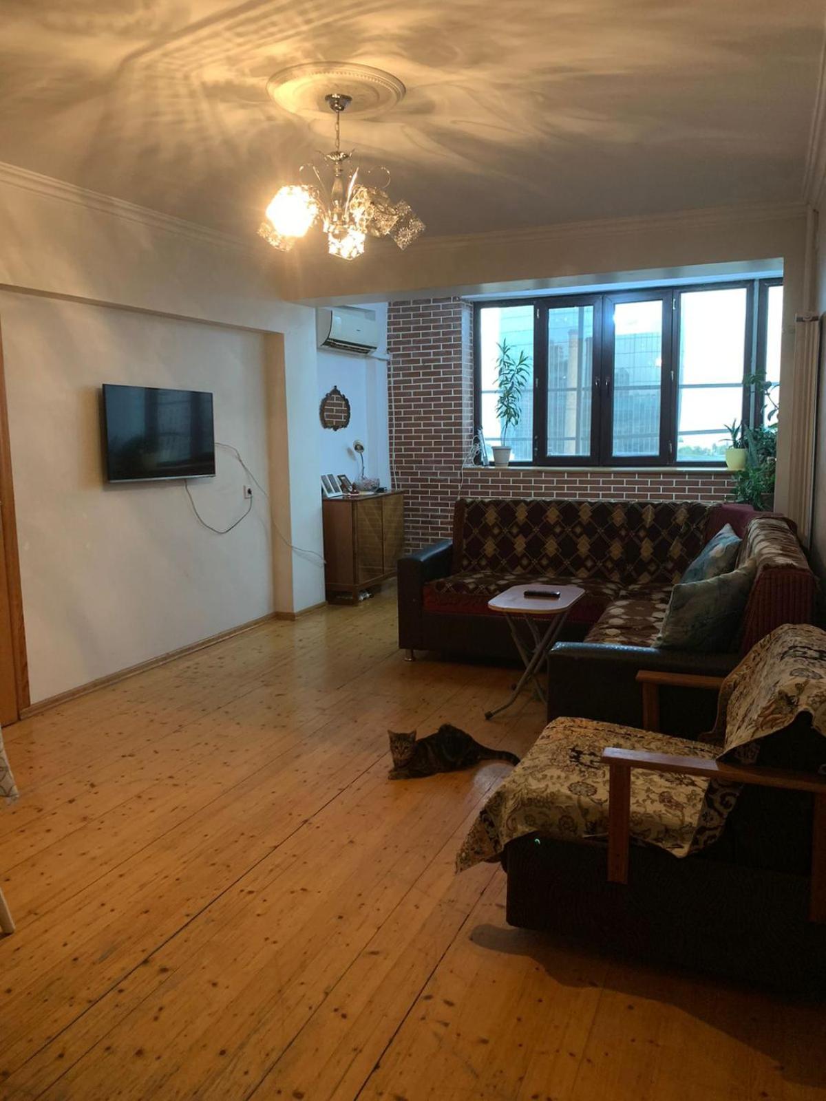 Cozy Stay in Baku s Prime Spot HOSTS ONLY LADIES NO MAN ALLOWED