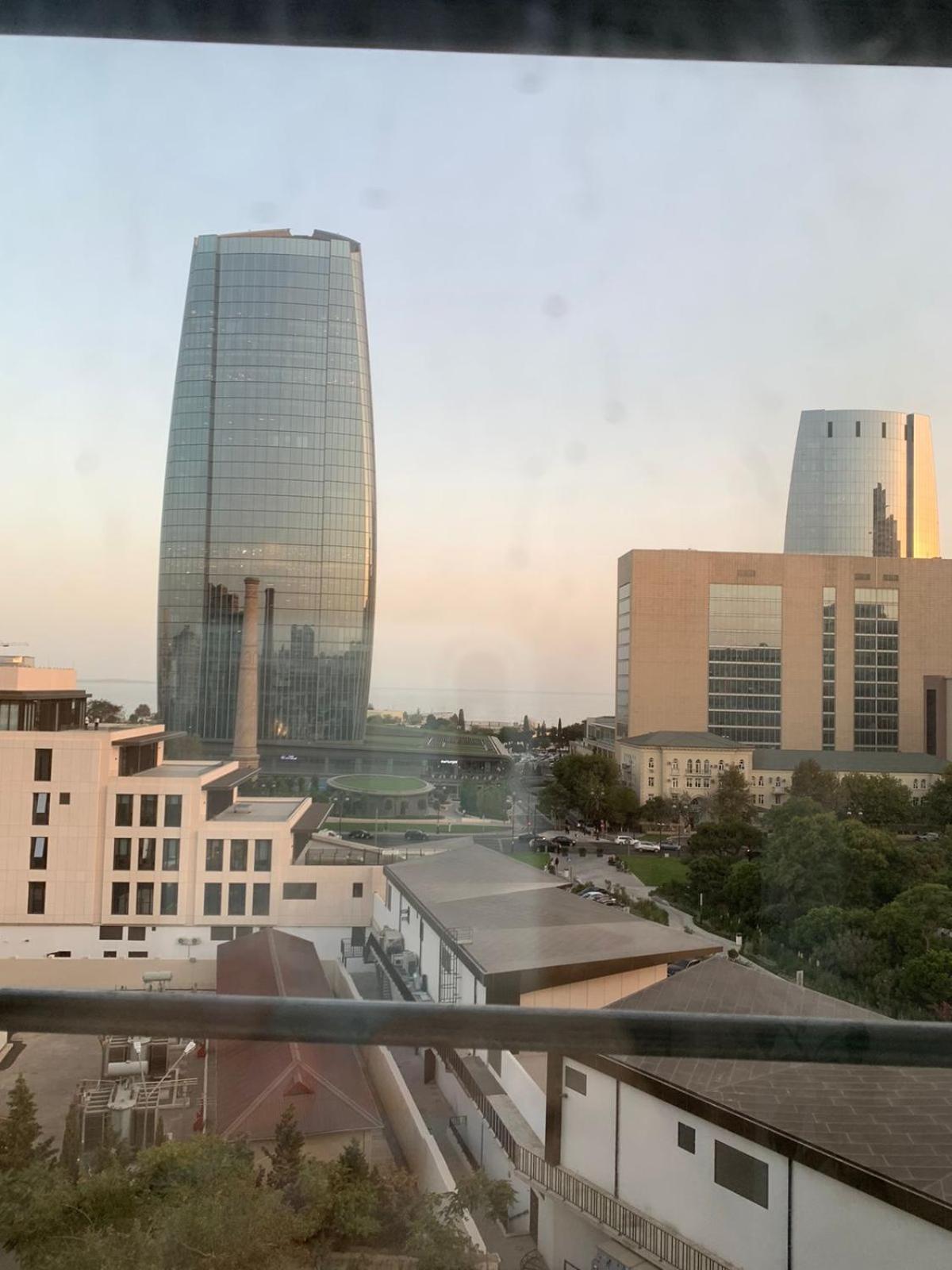 Cozy Stay in Baku s Prime Spot HOSTS ONLY LADIES NO MAN ALLOWED